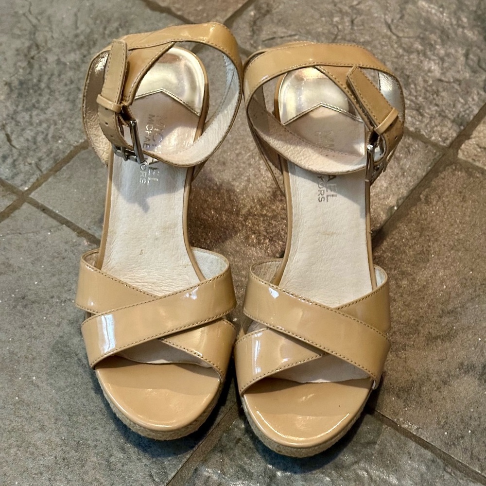 Michael Kors Patent Leather Espadrille Wedges Size 8